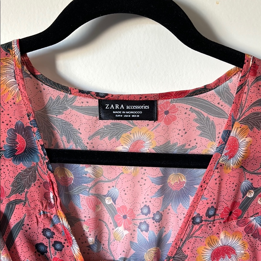 ✨Donating soon✨Floral Ruffle Bodysuit - Picture 3 of 4